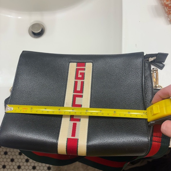 Gucci Black Leather Men's Bag - Picture 3 of 5